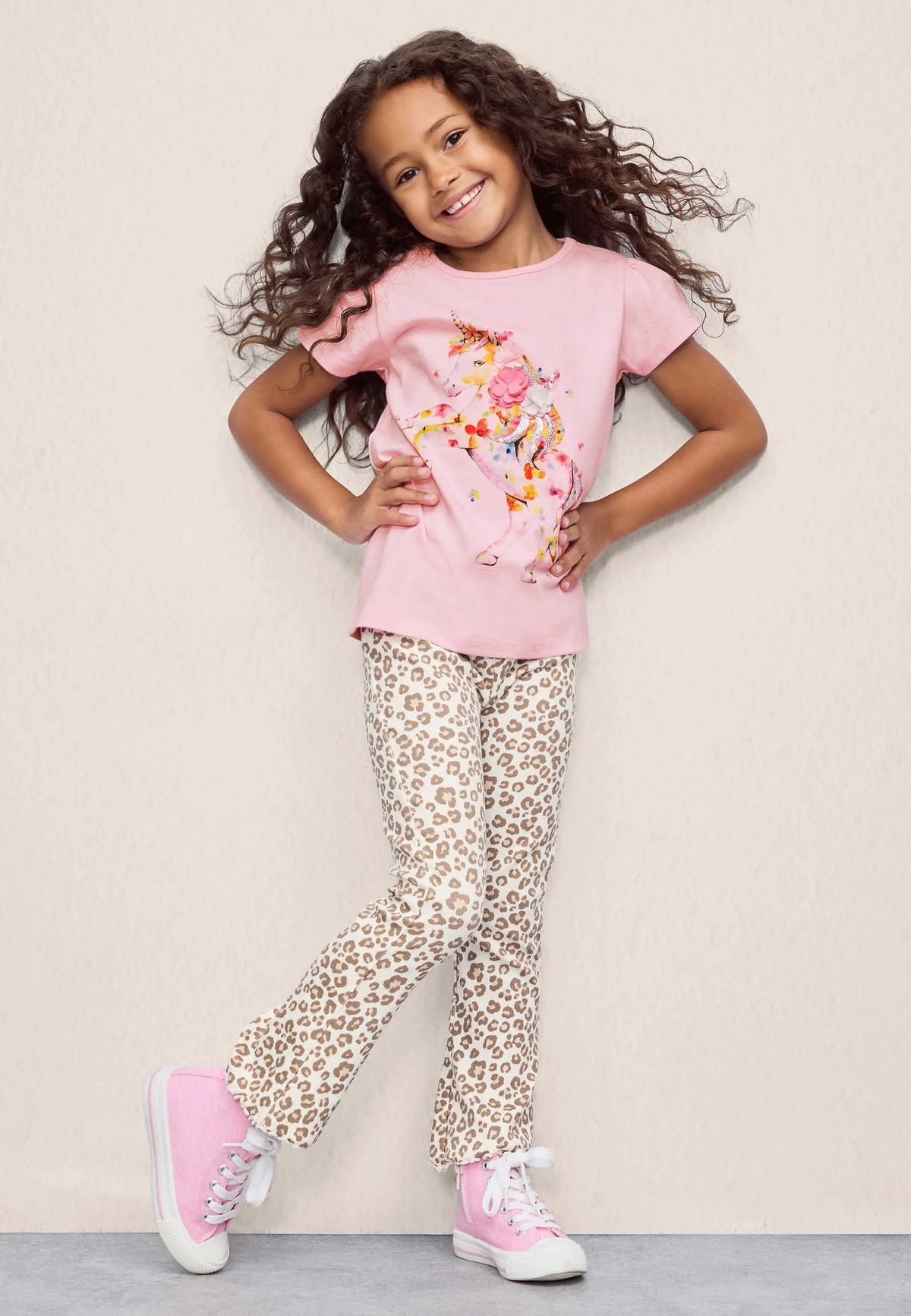 Younger Girls Pink Applique Sequin Unicorn T-Shirt